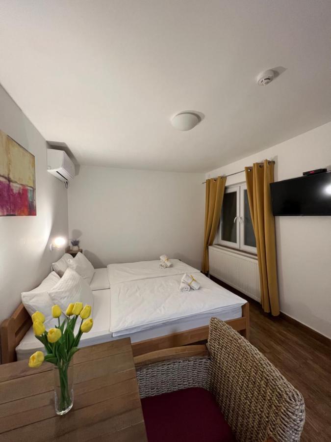 Villa Klara Novi Sad Esterno foto